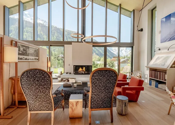 Contemporain Avec Sauna, Cheminée, Et Grand Jardin - Fr-1-343-243 Chamonix