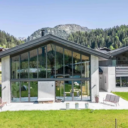 Contemporain Avec Sauna, Cheminee, Et Grand Jardin - Fr-1-343-243 Chalet Chamonix