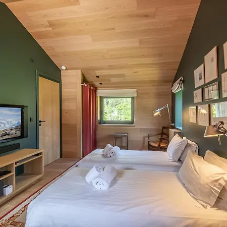 Contemporain Avec Sauna, Cheminée, Et Grand Jardin - Fr-1-343-243 * Chamonix